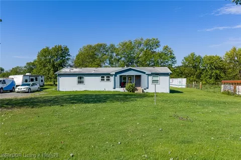 125 N Hwy 252, Lavaca, AR 72941