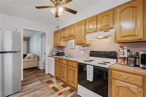 Kitchen - 1510 14th Cir, Barling, AR 72923 photo 1 of 5