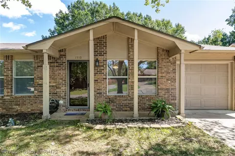 Exterior - 1510 14th Cir, Barling, AR 72923 photo 3 of 7