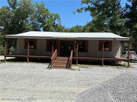 679310 Bird Ln, Honobia, OK 74549