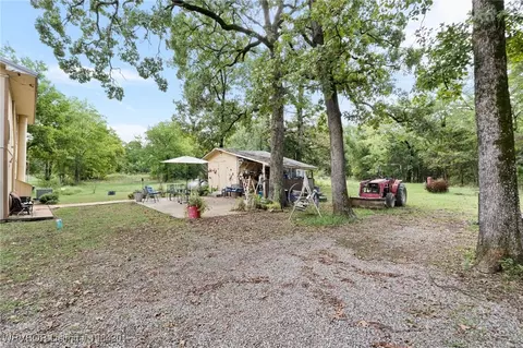 Exterior - 9801 Diamondback Ln, Hackett, AR 72937 photo 9 of 10