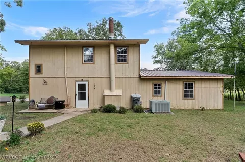Exterior - 9801 Diamondback Ln, Hackett, AR 72937 photo 6 of 10