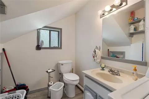 Bath - 9801 Diamondback Ln, Hackett, AR 72937 photo 1 of 4