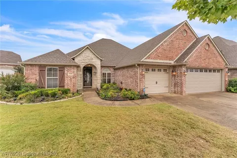 3008 Lake Overlook Ct, Fort Smith, AR 72903