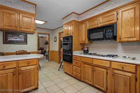 1107 N 4th St, Paris, AR 72855 photo 12