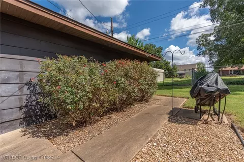 1107 N 4th St, Paris, AR 72855 photo 36