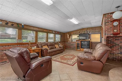 1107 N 4th St, Paris, AR 72855 photo 17