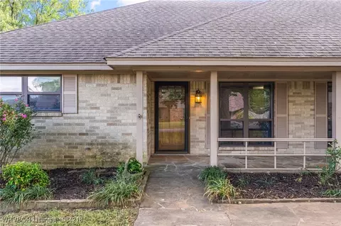 Exterior - 4910 S W St, Fort Smith, AR 72903 photo 4 of 8