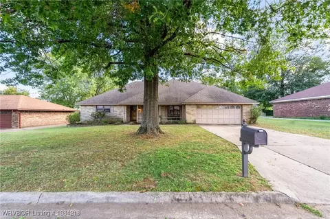 Exterior - 4910 S W St, Fort Smith, AR 72903 photo 2 of 8