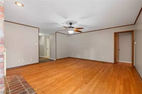 Living - 4910 S W St, Fort Smith, AR 72903 photo 4 of 6