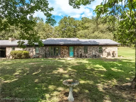 1235 Sunny Slope Dr, Alma, AR 72921