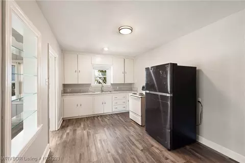 Kitchen - 1449 N 36th St, Fort Smith, AR 72904 photo 1 of 1