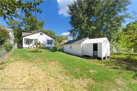 Exterior - 1449 N 36th St, Fort Smith, AR 72904 photo 2 of 2