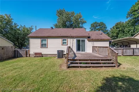 Exterior - 5215 24th St, Fort Smith, AR 72901 photo 7 of 8