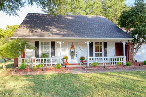 200 Kelly Cir, Lavaca, AR 72941