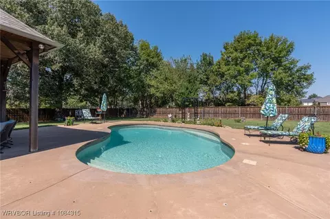 Exterior - 1707 Crystal Ct, Fort Smith, AR 72916 photo 7 of 8