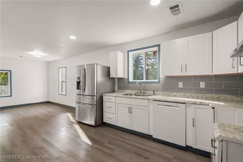 Kitchen - 801 N 46 St, Fort Smith, AR 72903 photo 2 of 3