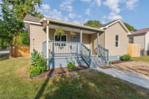Exterior - 801 N 46 St, Fort Smith, AR 72903 photo 3 of 6