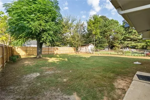 Exterior - 801 N 46 St, Fort Smith, AR 72903 photo 4 of 6