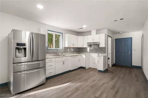Kitchen - 801 N 46 St, Fort Smith, AR 72903 photo 1 of 3