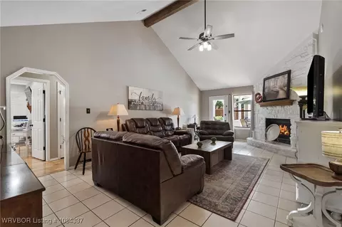 Living - 9901 Kingsley Pl, Fort Smith, AR 72908 photo 2 of 3
