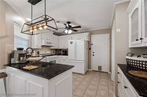 Kitchen - 9901 Kingsley Pl, Fort Smith, AR 72908 photo 1 of 2