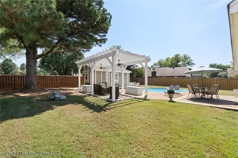 Exterior - 9901 Kingsley Pl, Fort Smith, AR 72908 photo 3 of 7