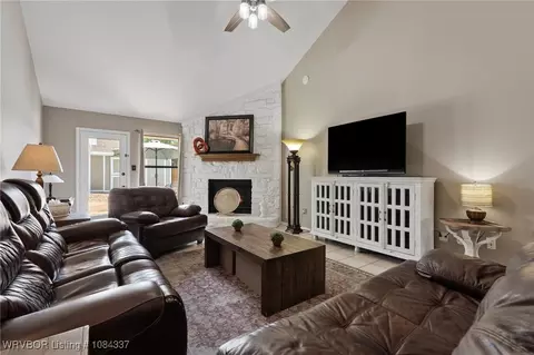 Living - 9901 Kingsley Pl, Fort Smith, AR 72908 photo 3 of 3