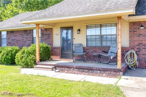 1409 S Highway 96, Lavaca, AR 72941 photo 2
