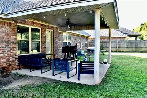 Exterior - 13 S 14th St, Lavaca, AR 72941 photo 3 of 5