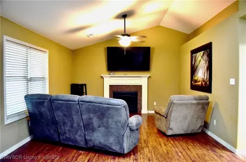 Living - 13 S 14th St, Lavaca, AR 72941 photo 1 of 1