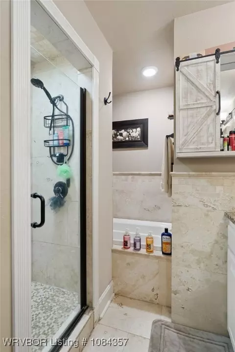 Bath - 10101 Foxboro Rd, Fort Smith, AR 72903 photo 3 of 4