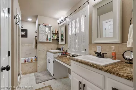 Bath - 10101 Foxboro Rd, Fort Smith, AR 72903 photo 4 of 4