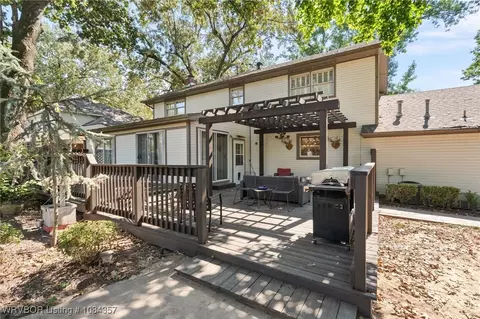 Exterior - 10101 Foxboro Rd, Fort Smith, AR 72903 photo 6 of 11