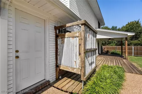 Exterior - 1721 Armistead Rd, Fort Smith, AR 72916 photo 7 of 11