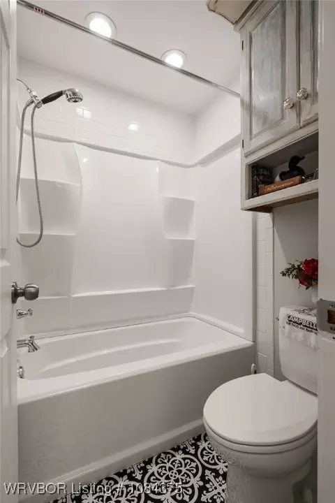Bath - 1721 Armistead Rd, Fort Smith, AR 72916 photo 4 of 6
