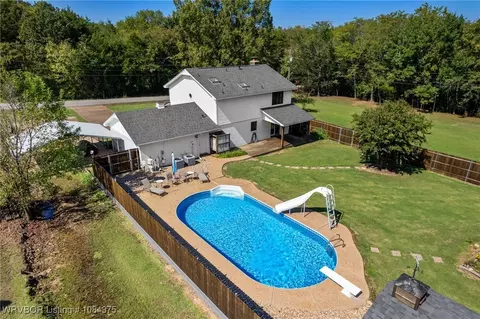 Exterior - 1721 Armistead Rd, Fort Smith, AR 72916 photo 9 of 11