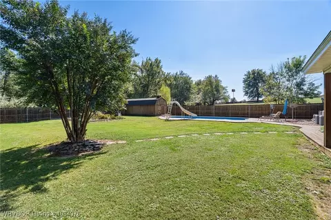Exterior - 1721 Armistead Rd, Fort Smith, AR 72916 photo 8 of 11