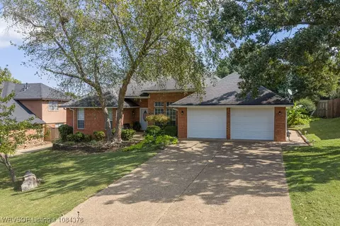 1608 Valley View St, Van Buren, AR 72956