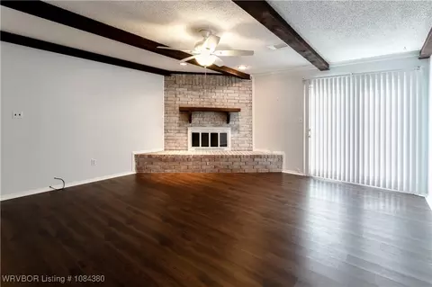 Living - 9100 Timberlyn Way, Fort Smith, AR 72903 photo 1 of 3