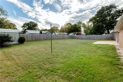 Exterior - 9100 Timberlyn Way, Fort Smith, AR 72903 photo 8 of 9