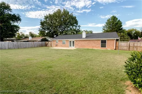 Exterior - 9100 Timberlyn Way, Fort Smith, AR 72903 photo 6 of 9