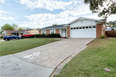 Exterior - 9100 Timberlyn Way, Fort Smith, AR 72903 photo 3 of 9