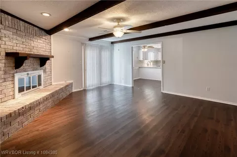 Living - 9100 Timberlyn Way, Fort Smith, AR 72903 photo 2 of 3