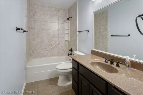 Bath - 9100 Timberlyn Way, Fort Smith, AR 72903 photo 1 of 4