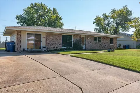 7711 Colony Ln, Fort Smith, AR 72908