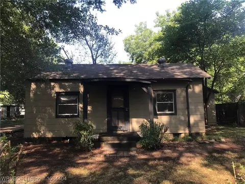 421 N 40th St, Fort Smith, AR 72903
