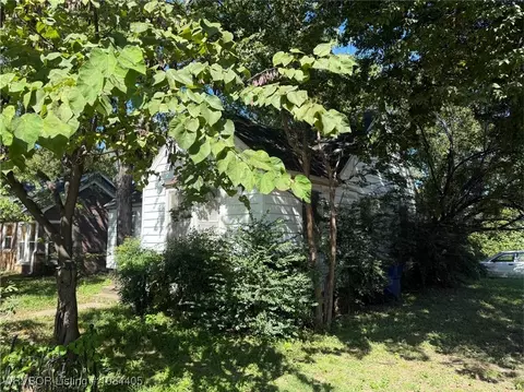 Exterior - 2035 S L St, Fort Smith, AR 72901 photo 4 of 4