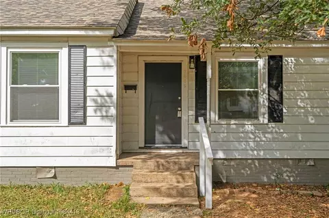3809 Macarthur Dr, Fort Smith, AR 72904 photo 2