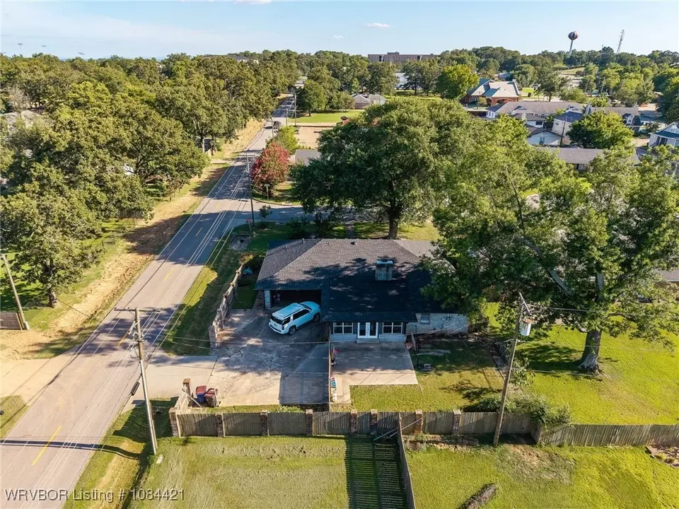 View/Area - 3725 Hendricks Cir, Fort Smith, AR 72903 photo 2 of 7